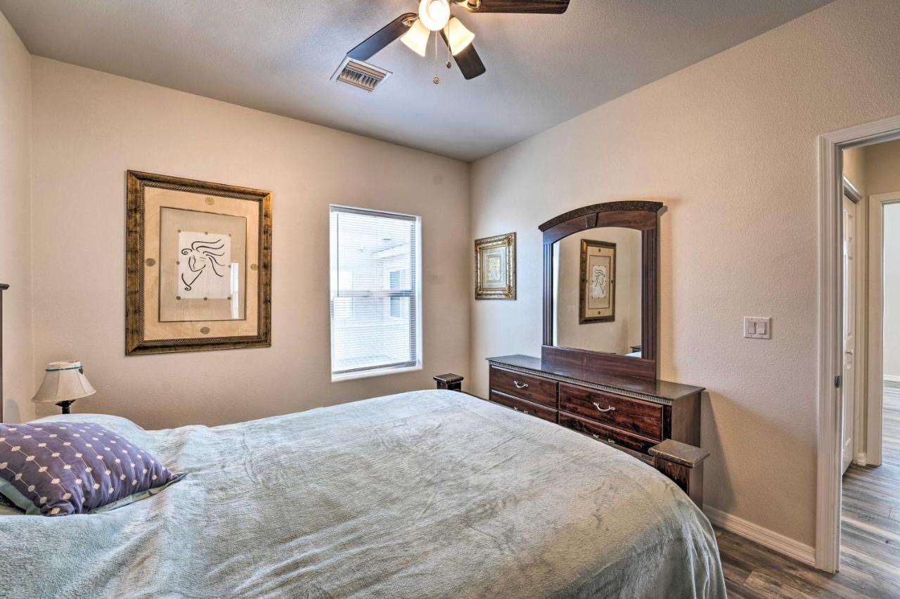 Pet-Friendly Retreat - 1 Block To Colorado River! Bullhead City Buitenkant foto